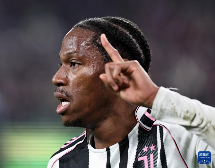 尤文图斯客场战胜那不勒斯，保持不败(尤文图斯客场战胜那不勒斯,保持不败球队)