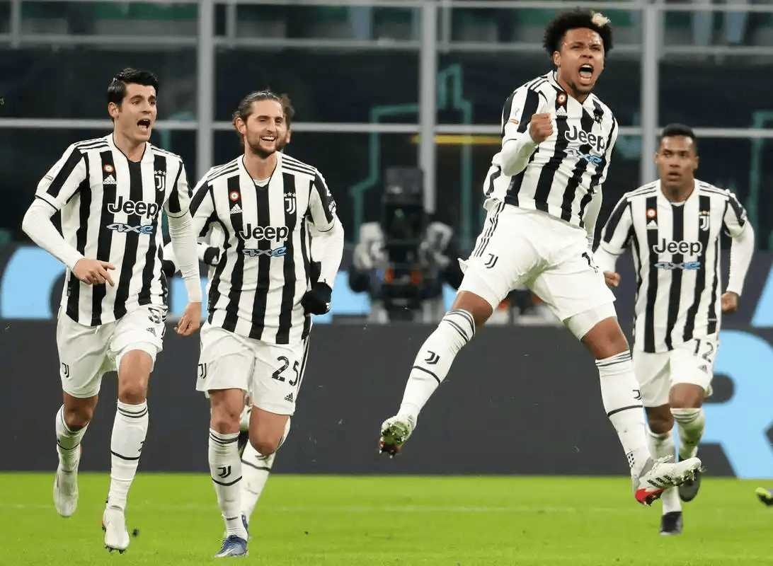 尤文图斯客场战胜那不勒斯，保持不败(尤文图斯客场战胜那不勒斯,保持不败球队)